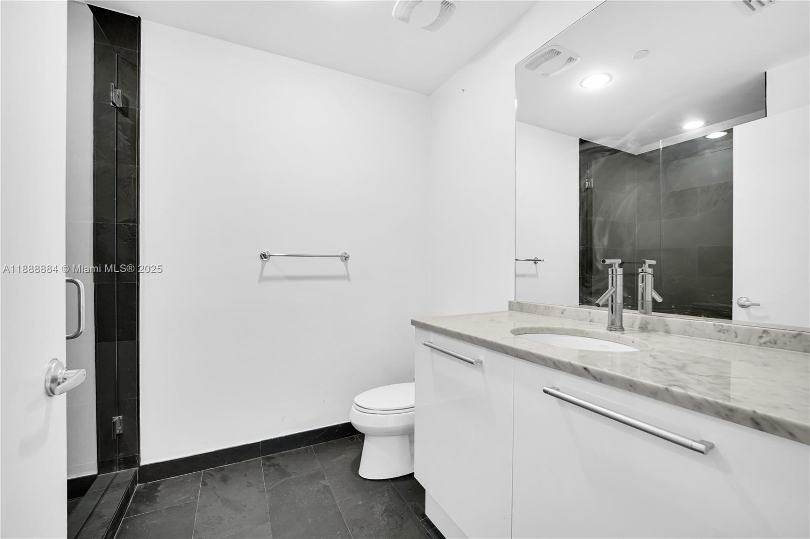 900 BISCAYNE BAY CONDO - Residential Lease