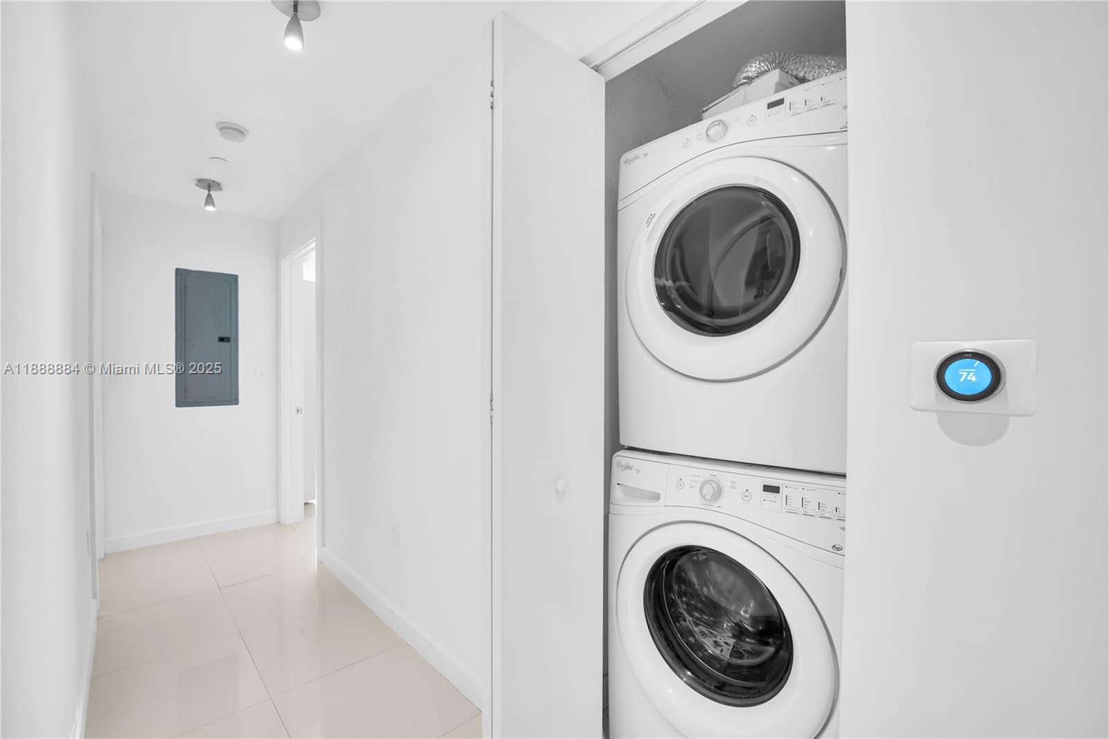 900 BISCAYNE BAY CONDO - Residential Lease