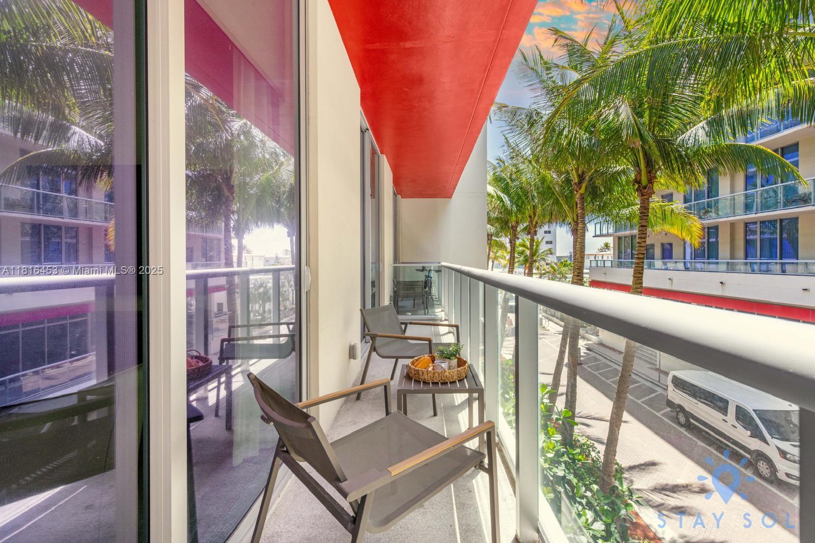 COSTA HOLLYWOOD CONDO - Residential