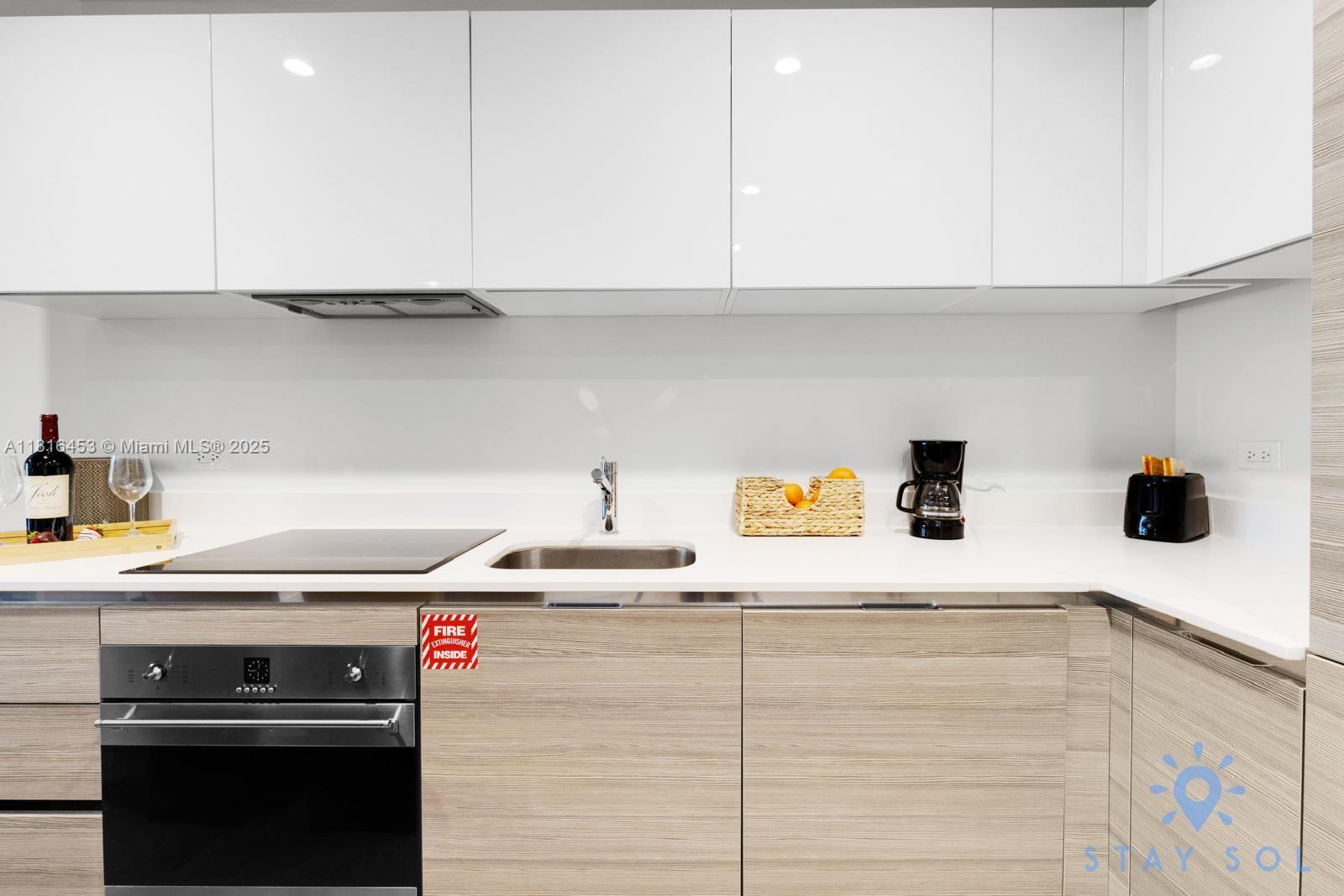 COSTA HOLLYWOOD CONDO - Residential