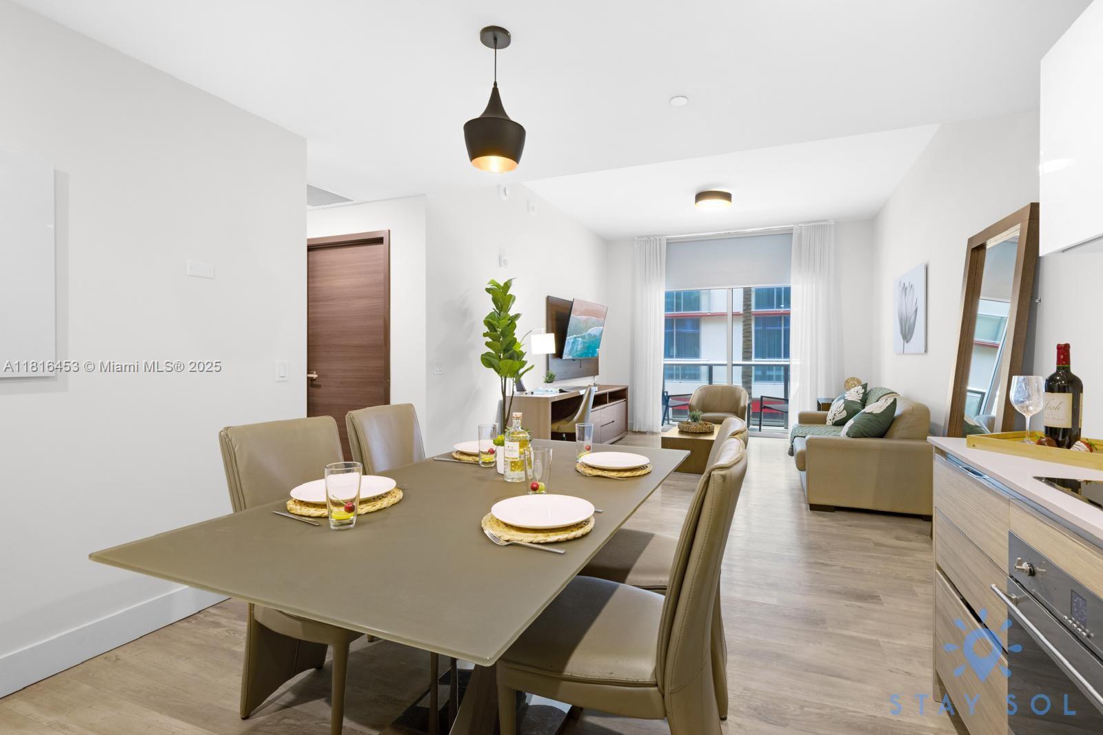 COSTA HOLLYWOOD CONDO - Residential