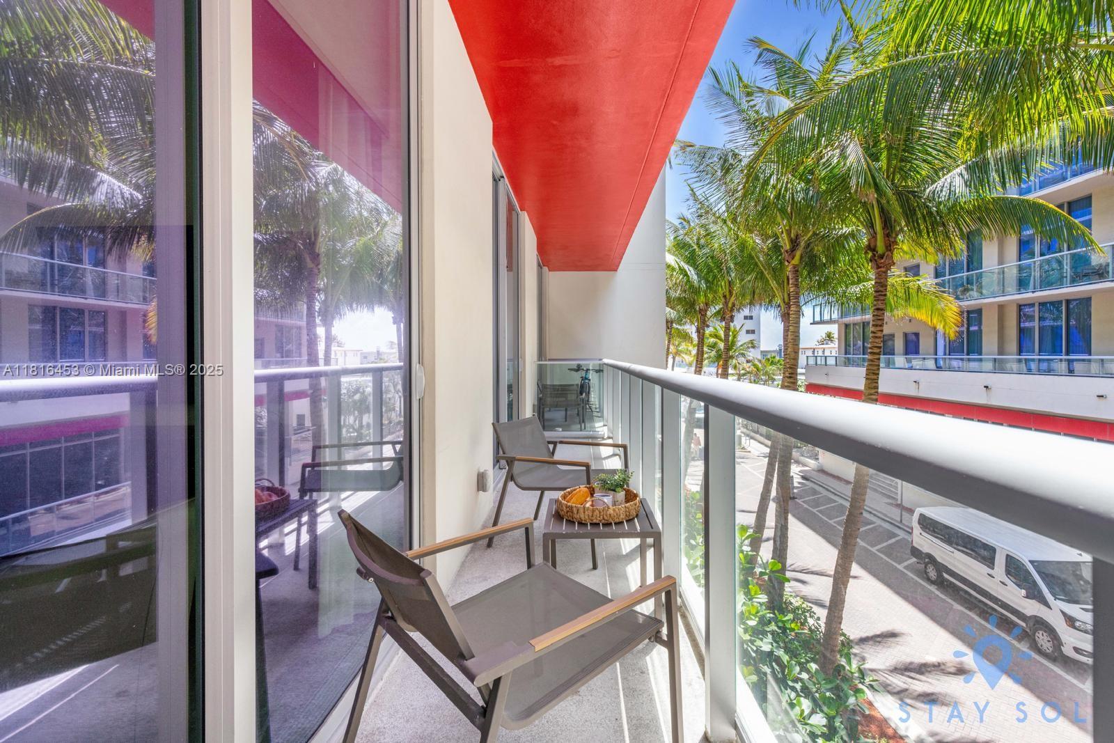 COSTA HOLLYWOOD CONDO - Residential