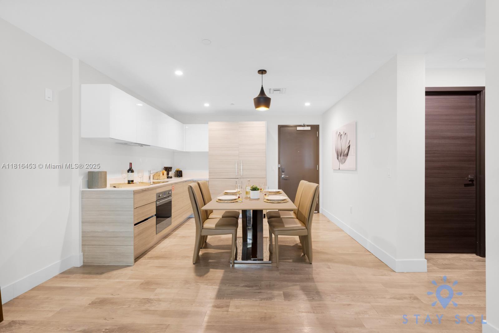 COSTA HOLLYWOOD CONDO - Residential