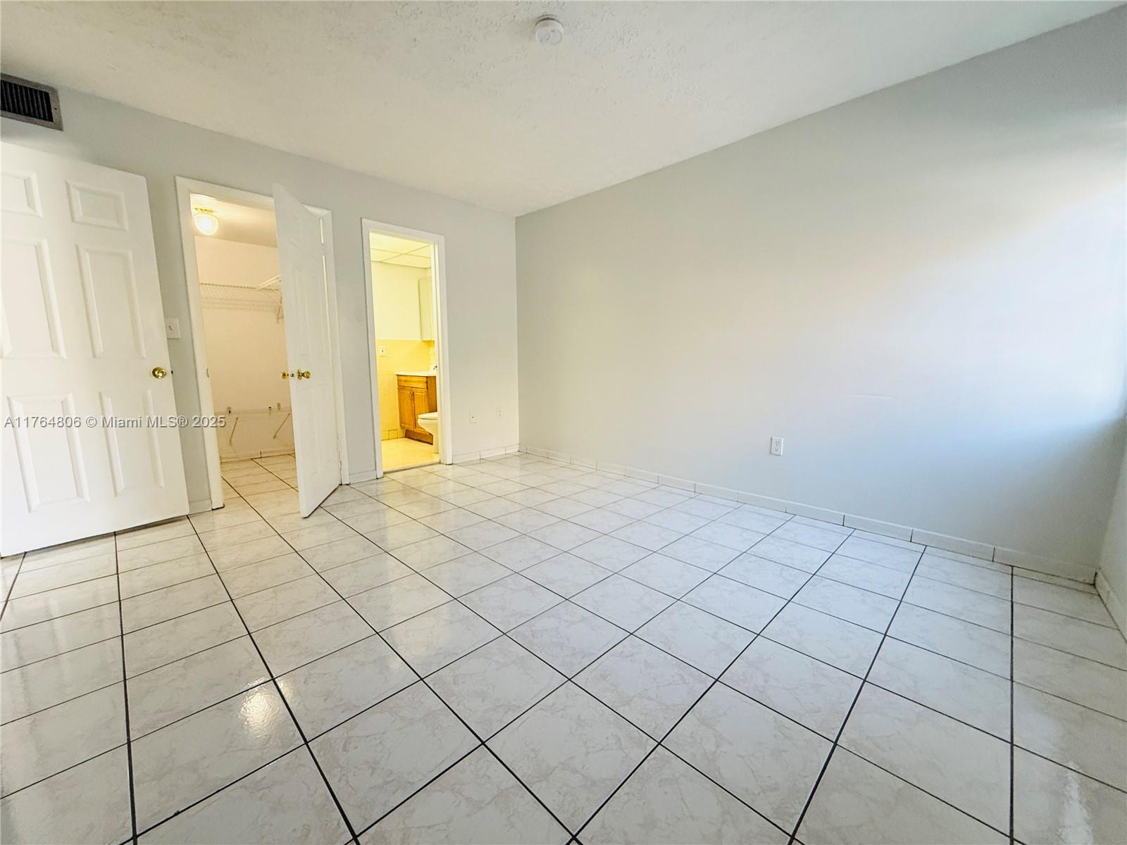 PALMETTO SPRINGS CONDO VI - Residential