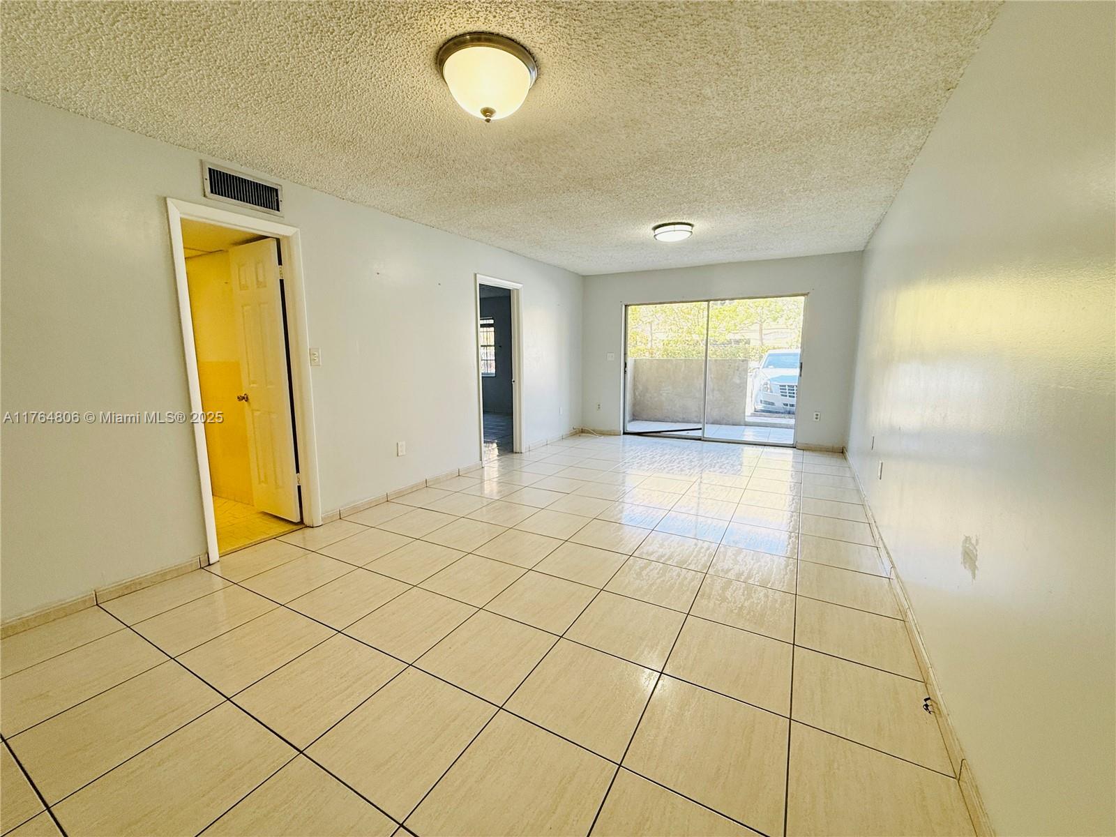PALMETTO SPRINGS CONDO VI - Residential