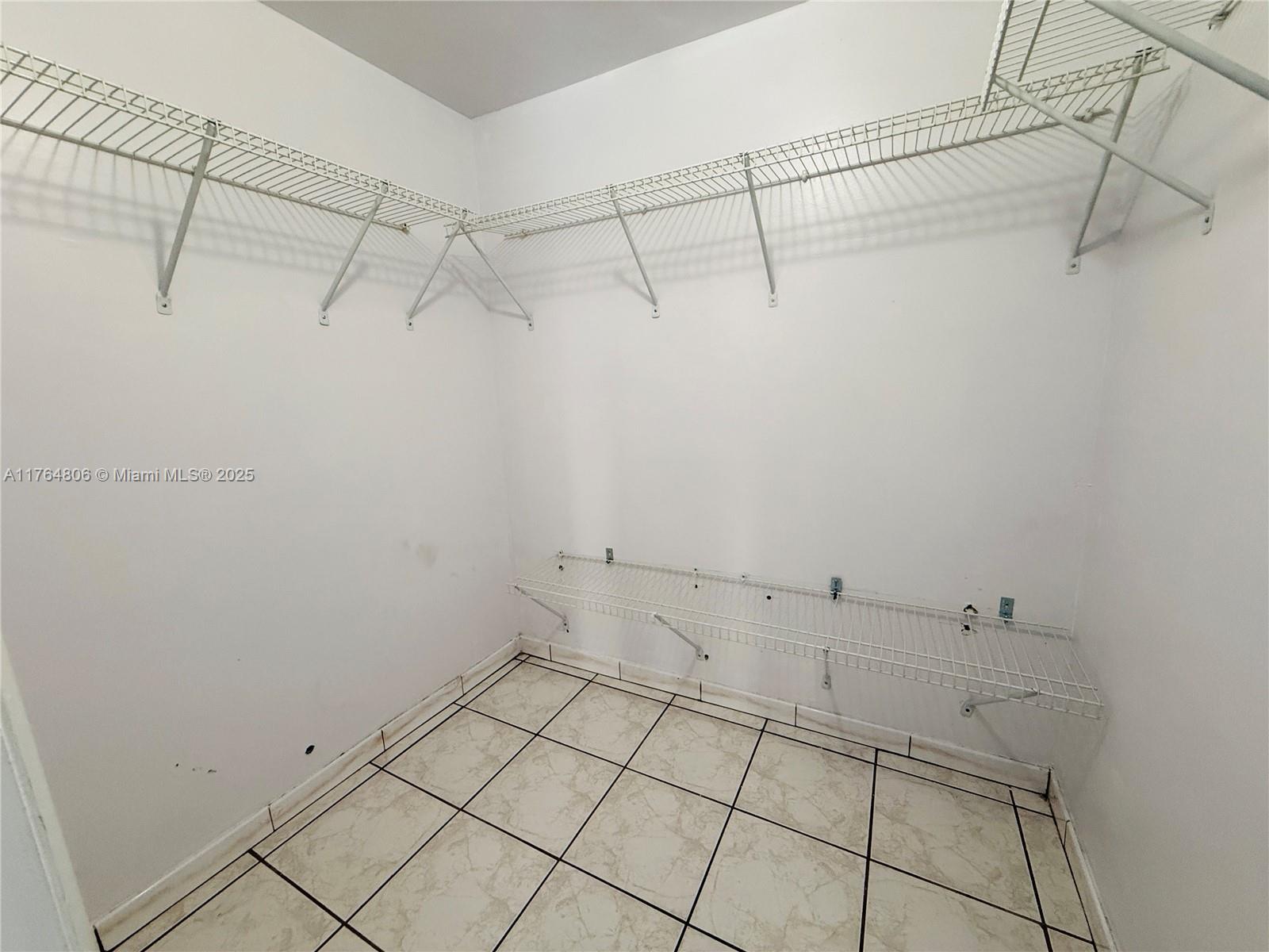 PALMETTO SPRINGS CONDO VI - Residential