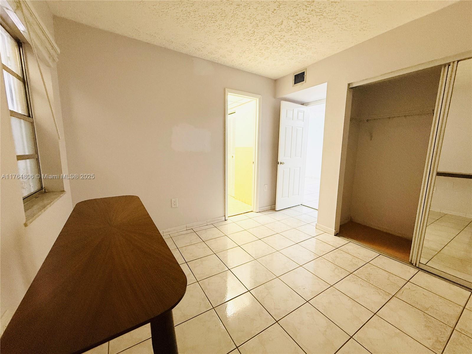 PALMETTO SPRINGS CONDO VI - Residential