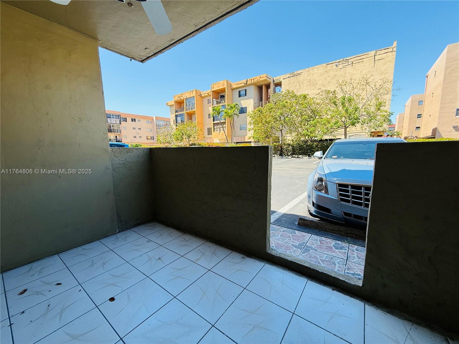 PALMETTO SPRINGS CONDO VI - Residential