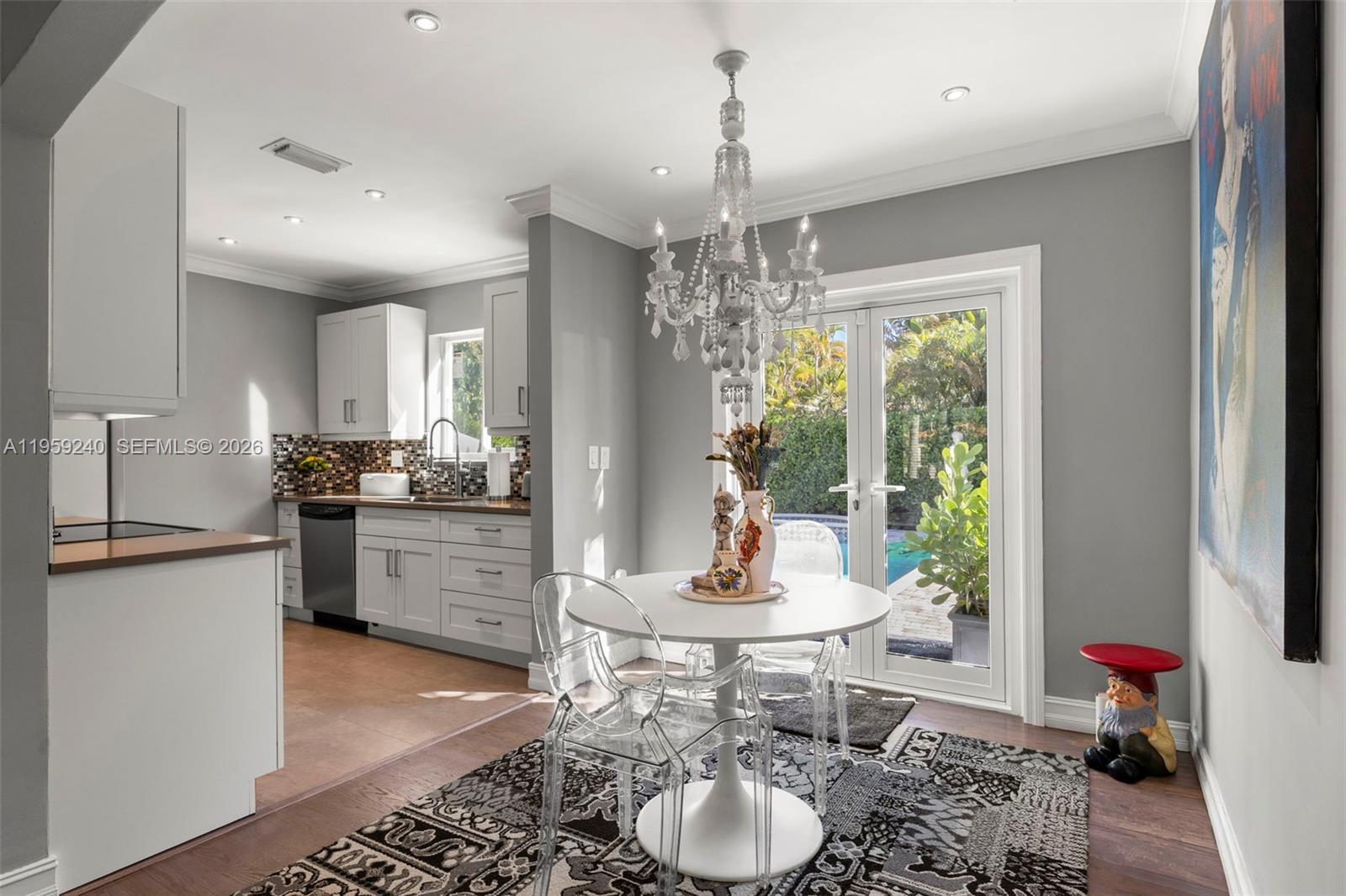 ODELL MANORS - Residential