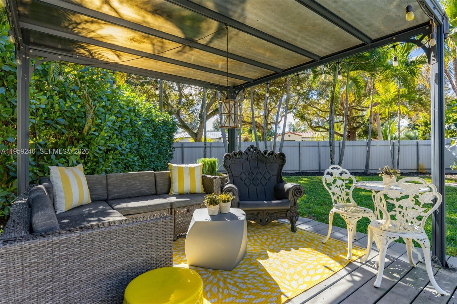 ODELL MANORS - Residential