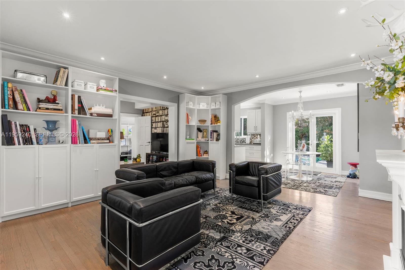 ODELL MANORS - Residential