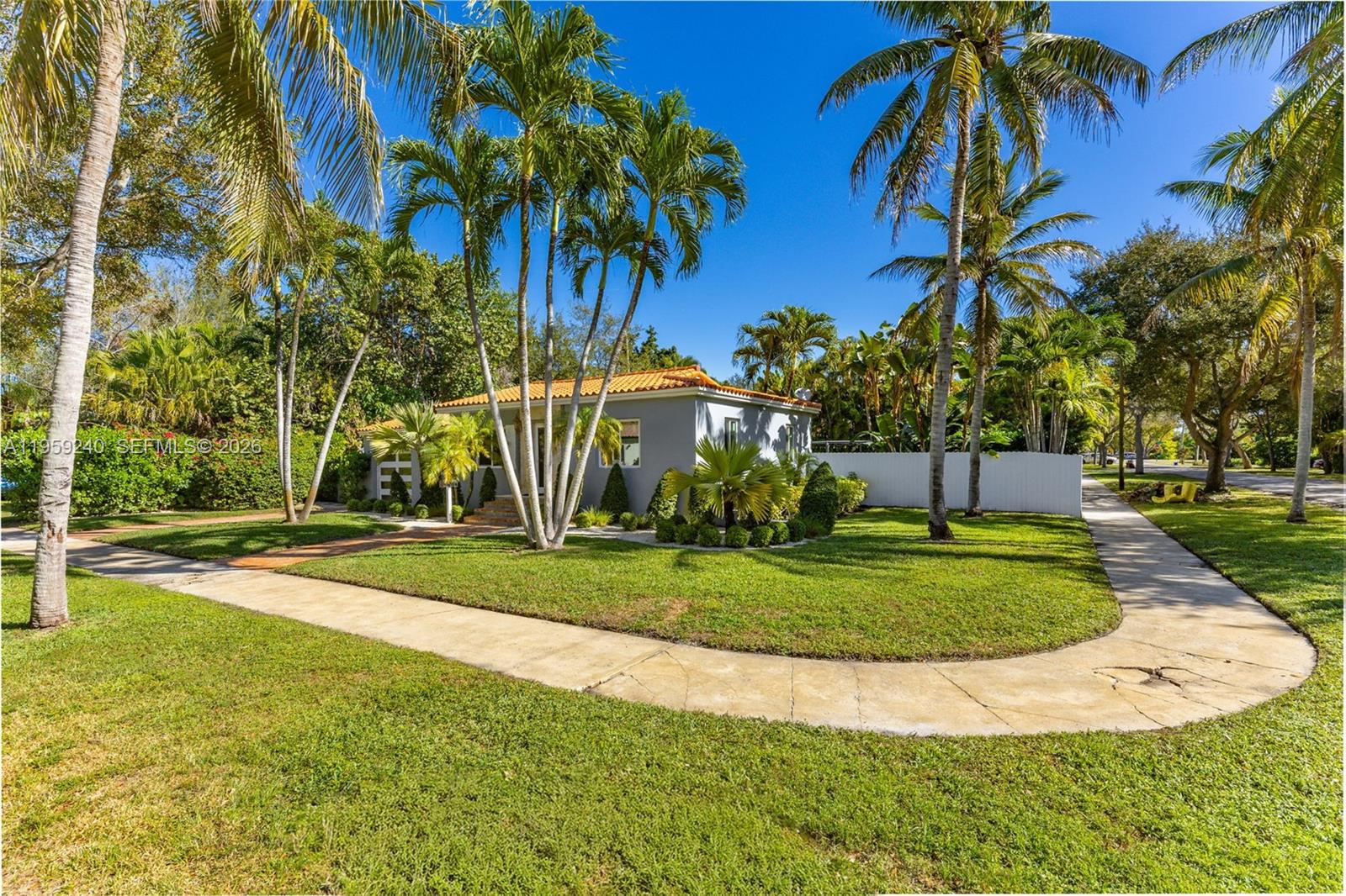 ODELL MANORS - Residential