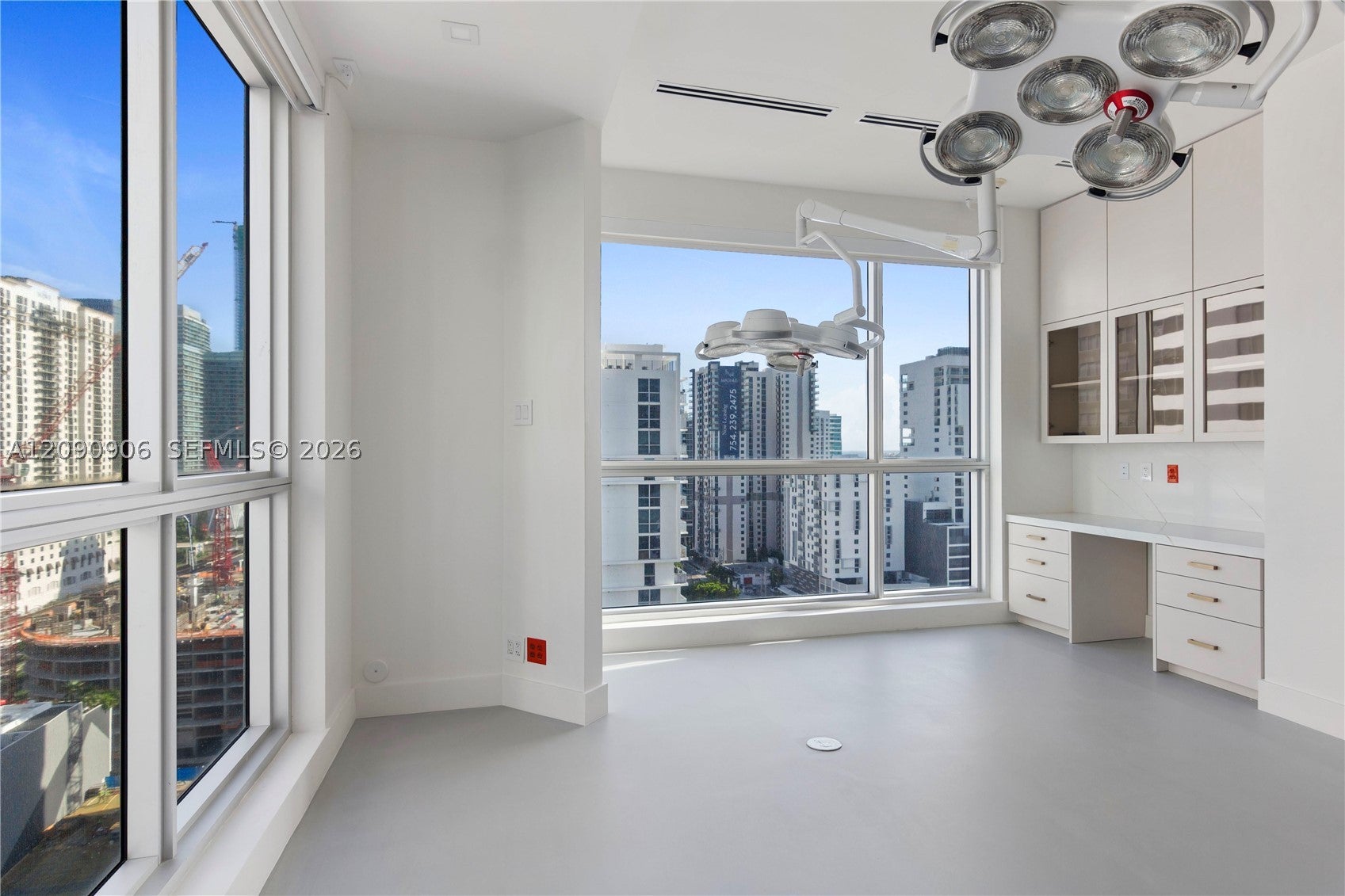 175 SW 7th St 1710