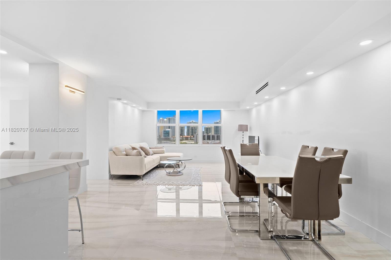 WINSTON TOWER 300 CONDO - Residential