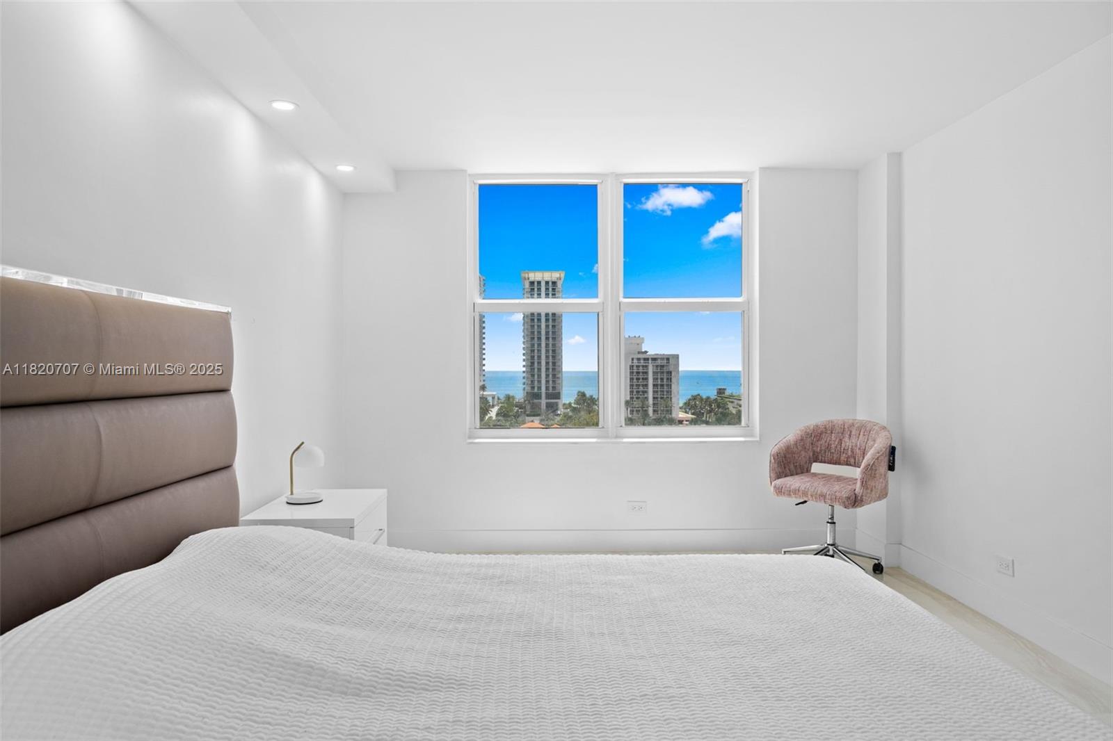 WINSTON TOWER 300 CONDO - Residential