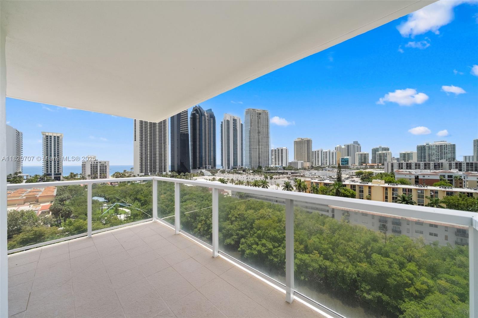 WINSTON TOWER 300 CONDO - Residential