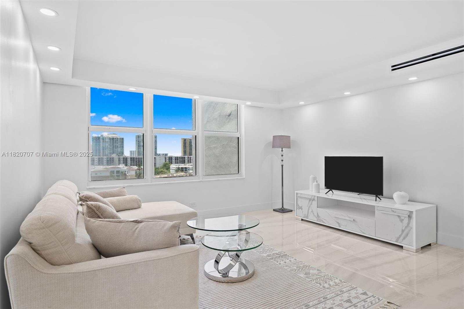 WINSTON TOWER 300 CONDO - Residential