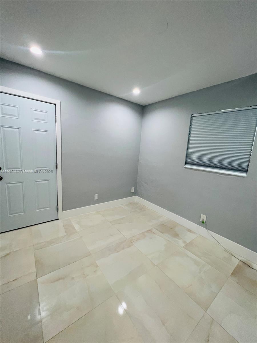 TROPICAL HIGHLANDS 2ND AD - Residential