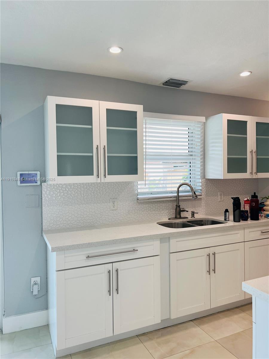 TROPICAL HIGHLANDS 2ND AD - Residential