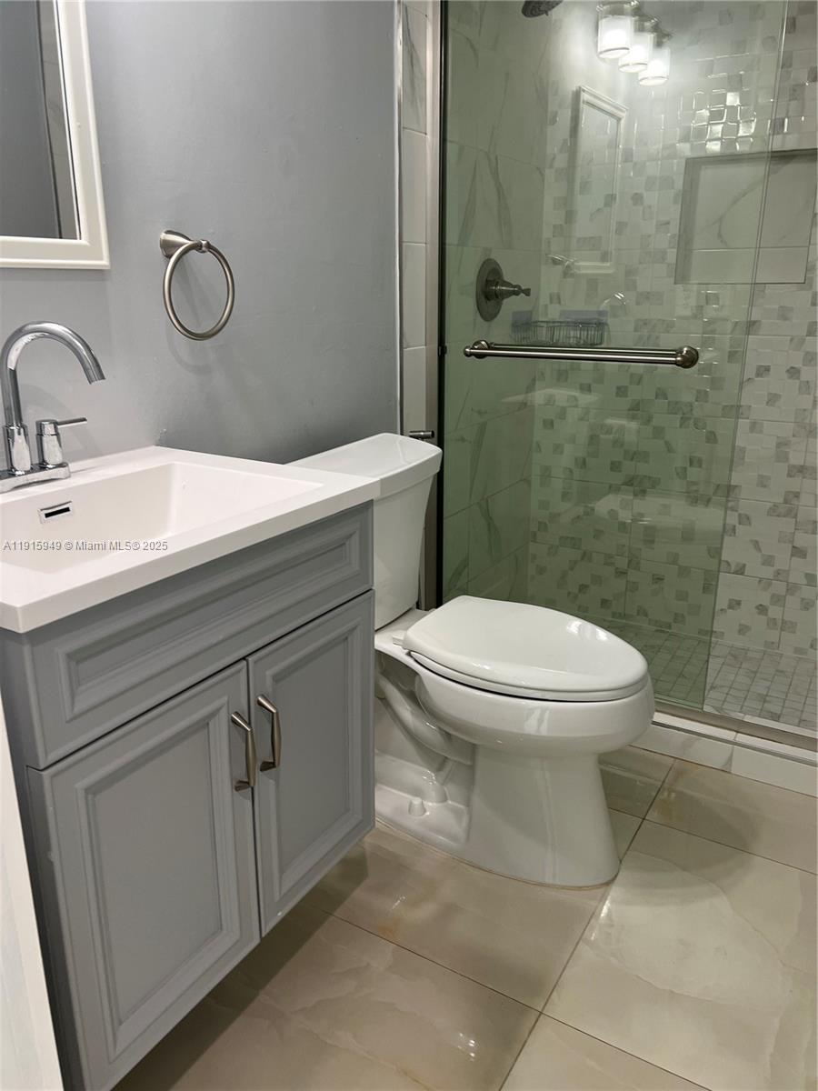 TROPICAL HIGHLANDS 2ND AD - Residential