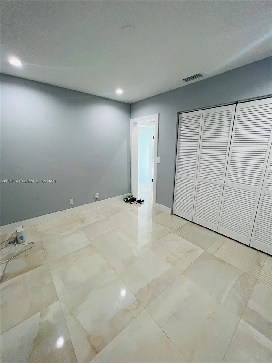 TROPICAL HIGHLANDS 2ND AD - Residential