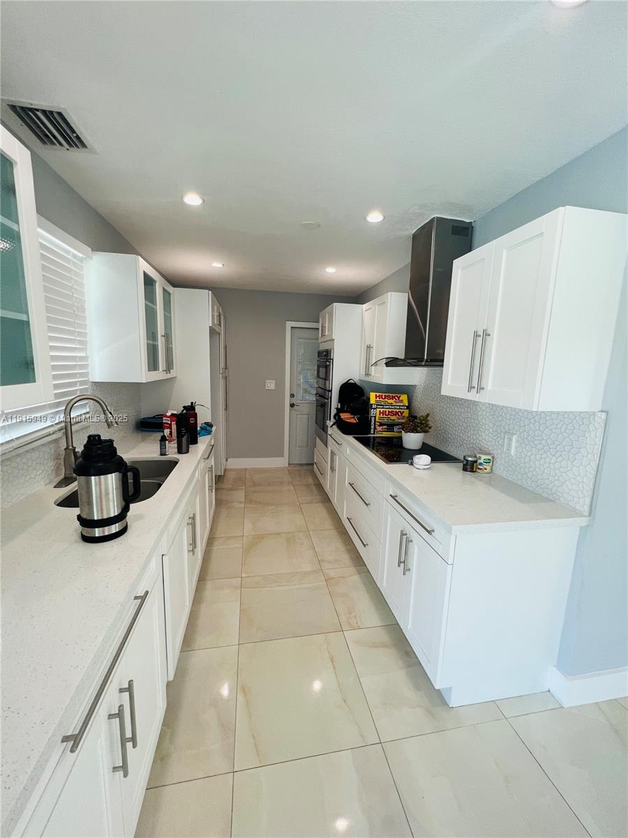 TROPICAL HIGHLANDS 2ND AD - Residential