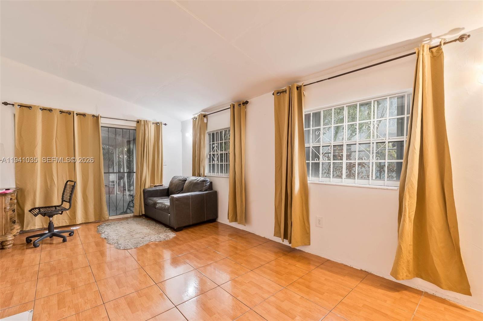 STEPHEN MANOR - Residential