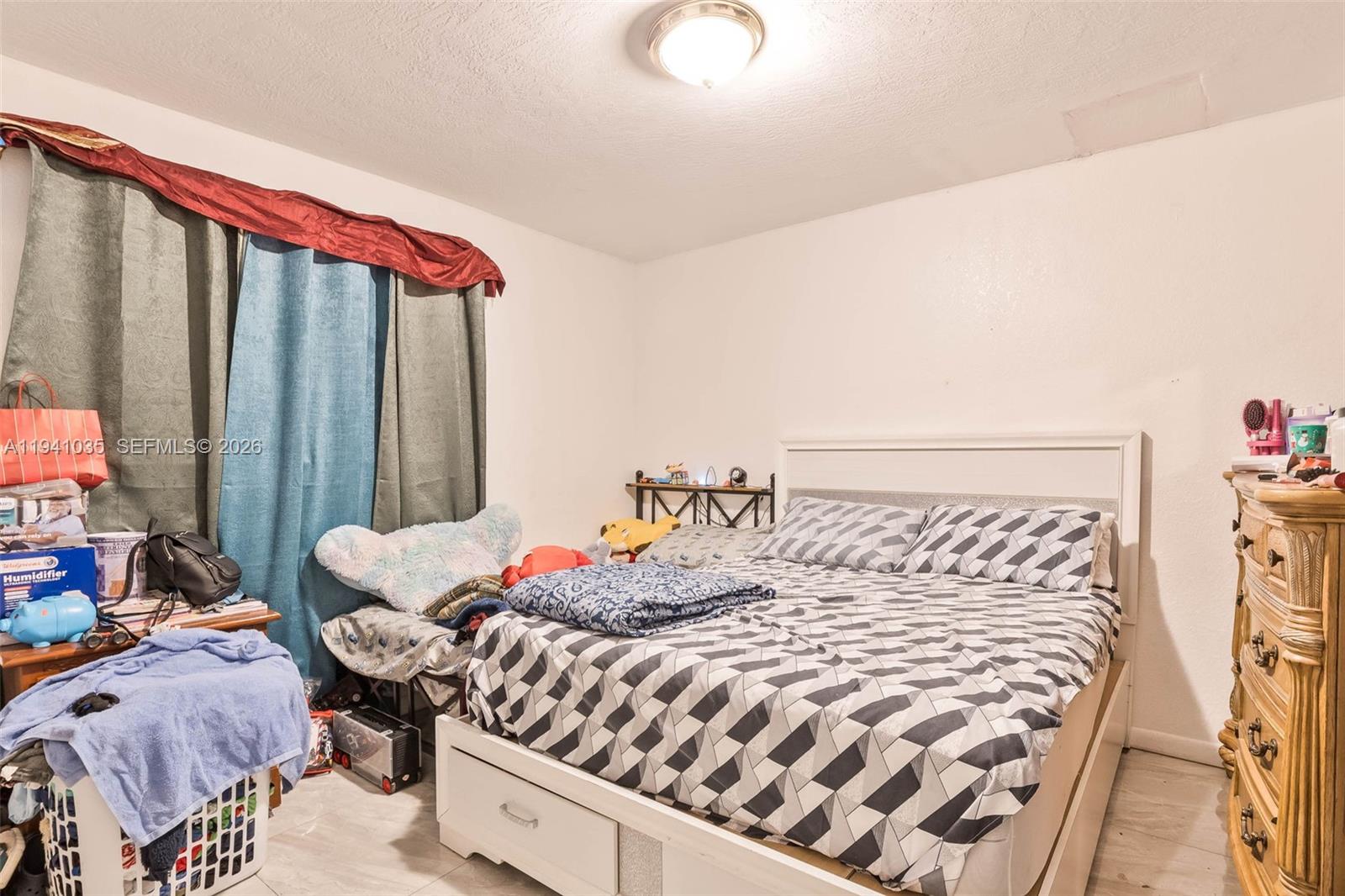 STEPHEN MANOR - Residential