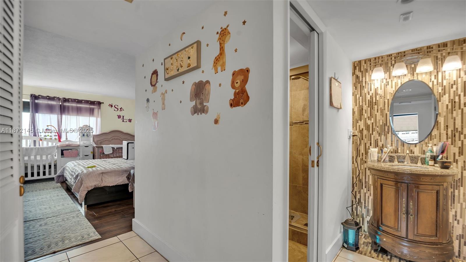 DOMINO ONE CONDO - Residential