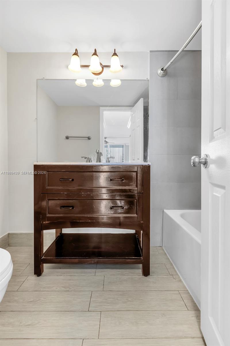 COMMODORE PLAZA CONDO - Residential