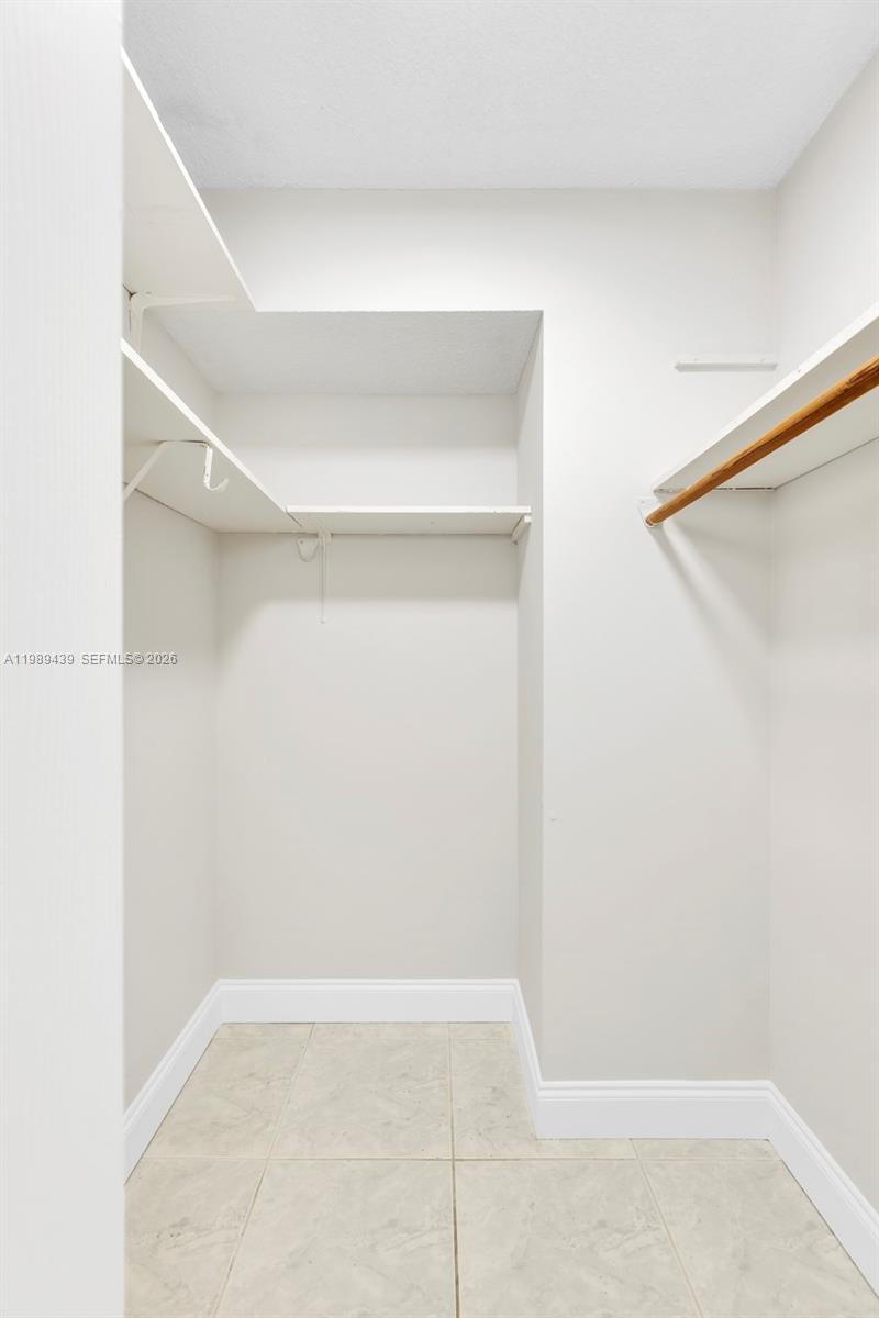 COMMODORE PLAZA CONDO - Residential