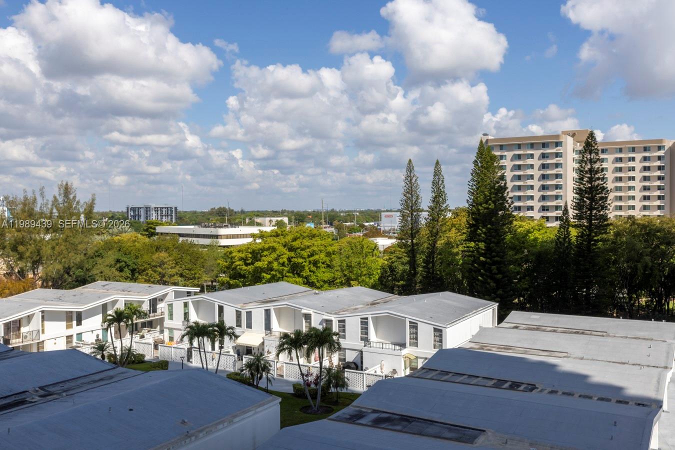 COMMODORE PLAZA CONDO - Residential