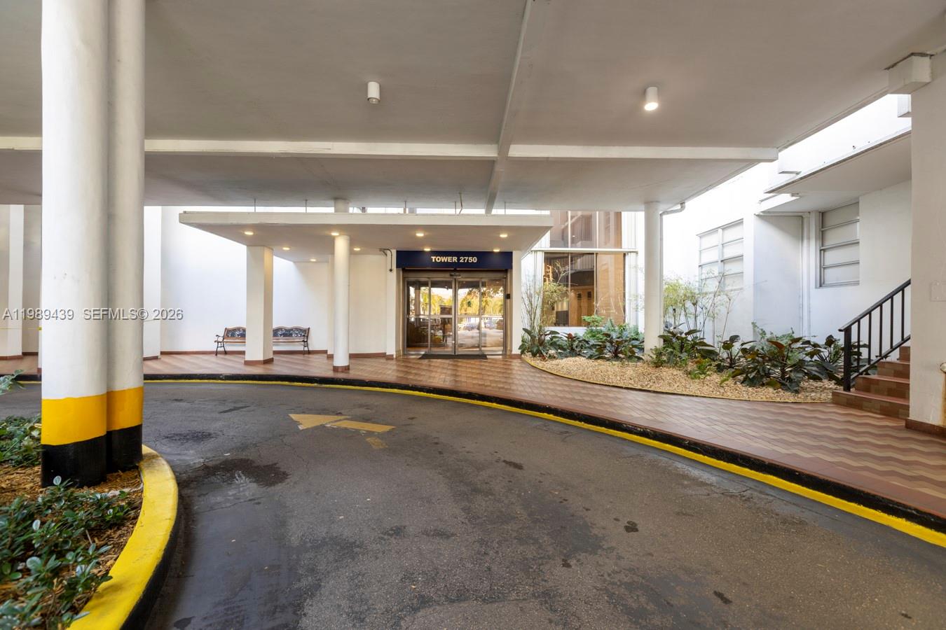 COMMODORE PLAZA CONDO - Residential