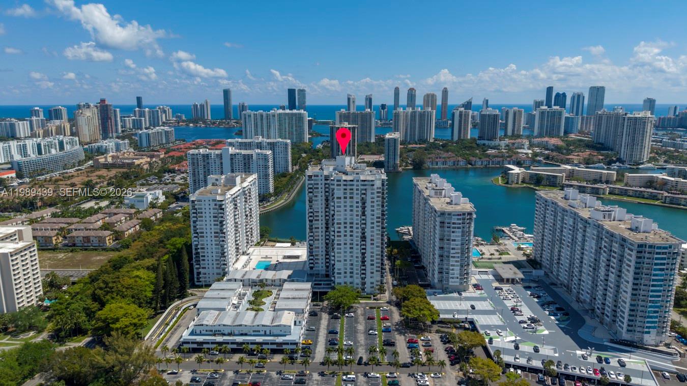 COMMODORE PLAZA CONDO - Residential