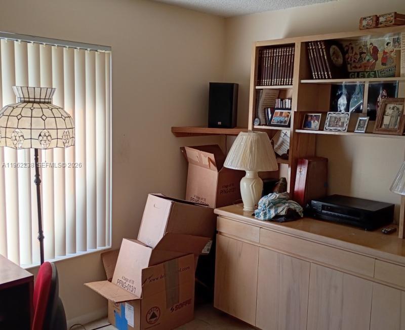 PALM CLUB WEST VILLAGE 1 - Residential