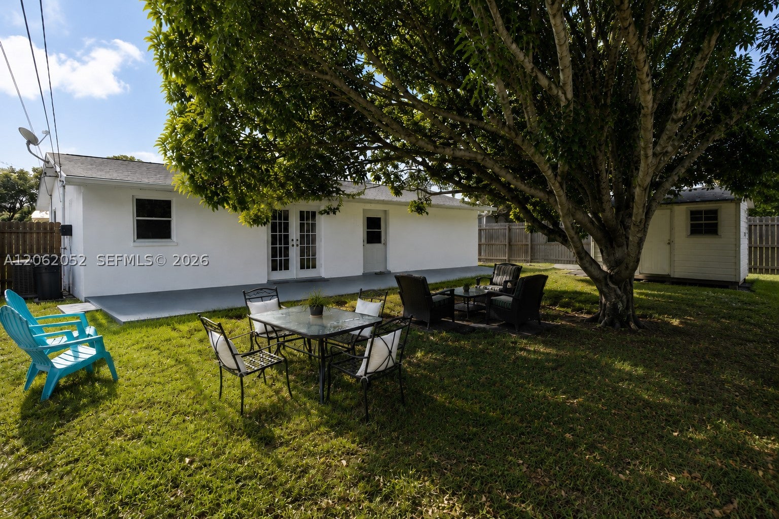 2430 Sabal Palm Dr