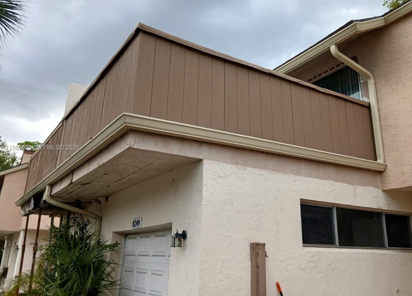 TOWNHOUSES AT JACARANDA C - Residential Lease