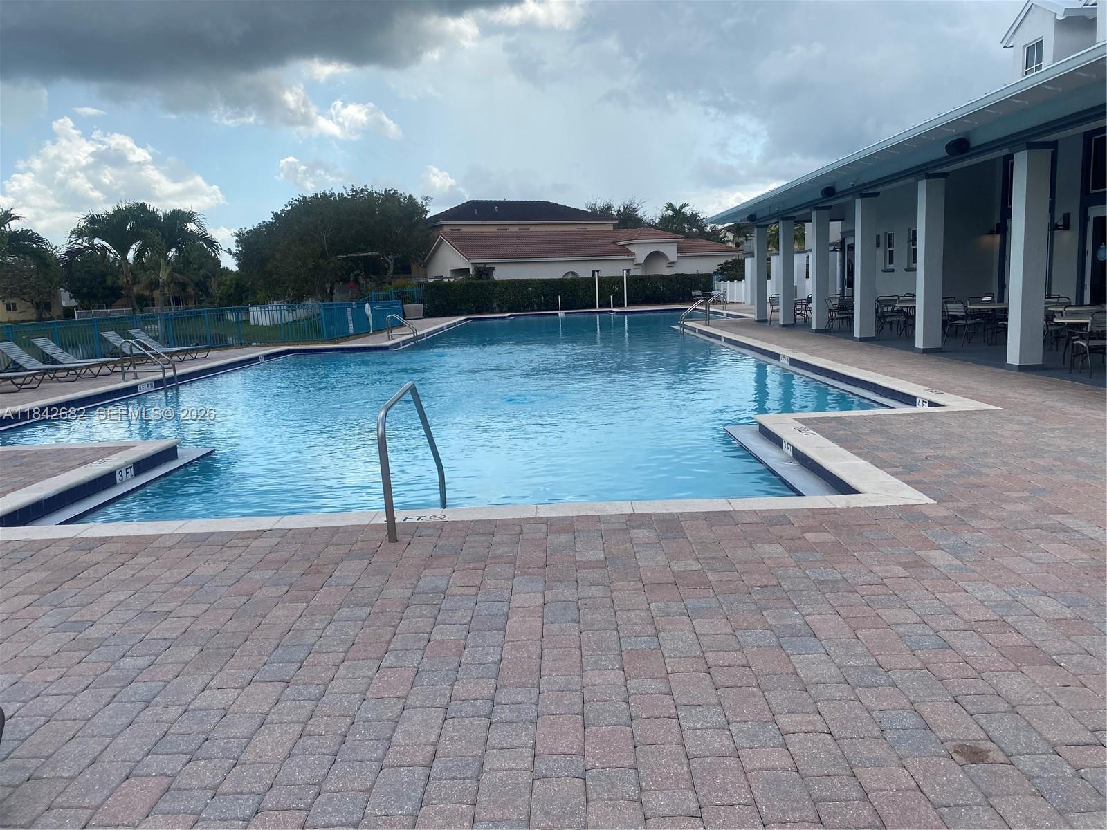 FLORIDIAN ISLES SOUTH - Residential