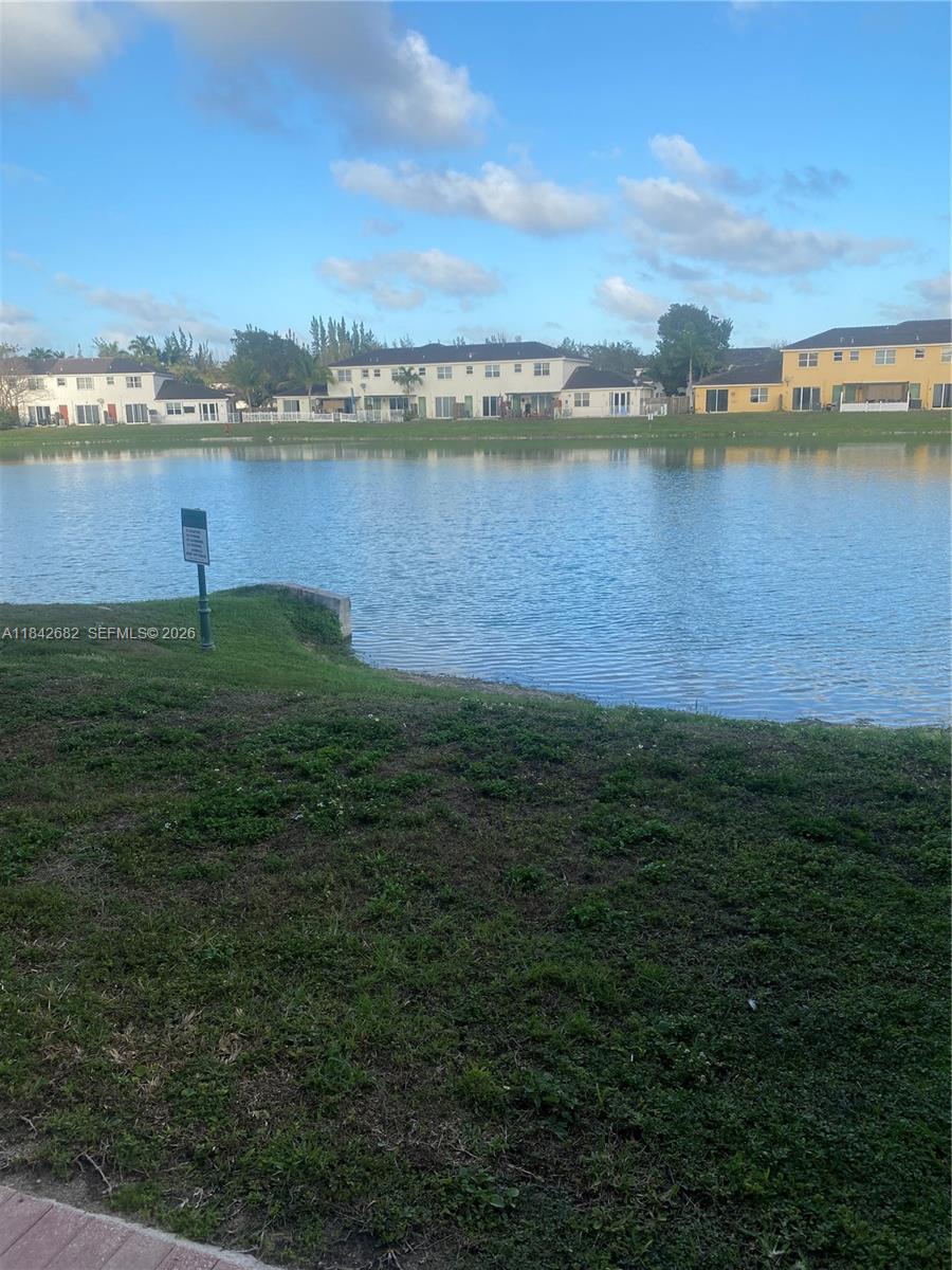 FLORIDIAN ISLES SOUTH - Residential