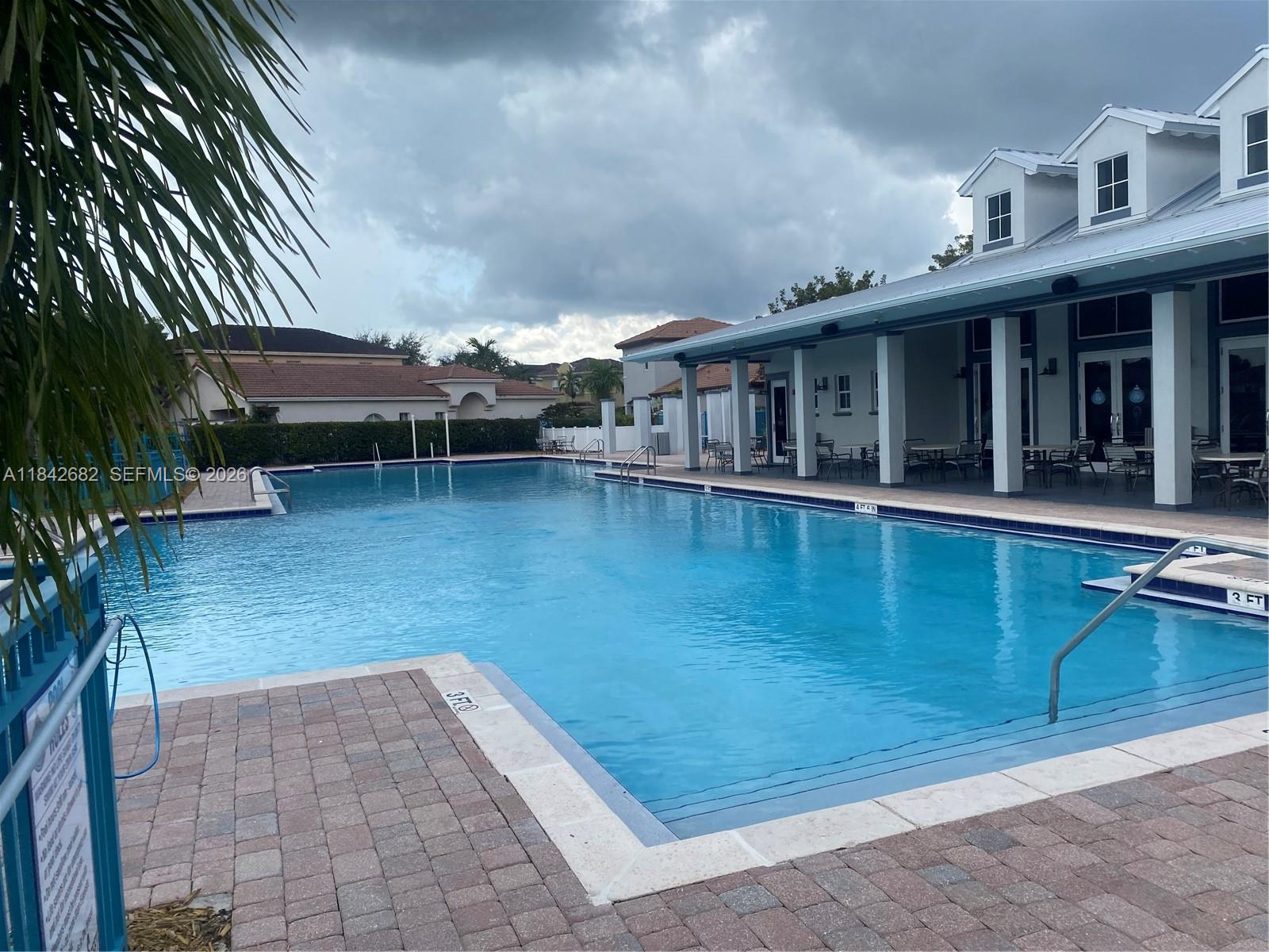 FLORIDIAN ISLES SOUTH - Residential