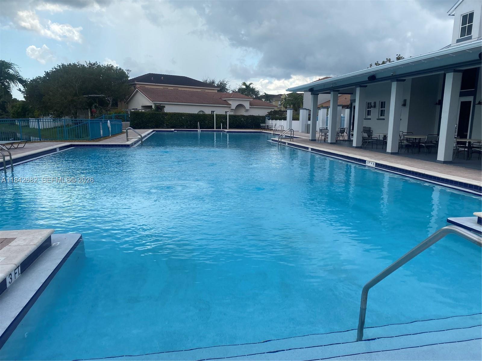 FLORIDIAN ISLES SOUTH - Residential