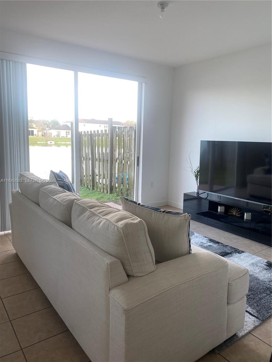 FLORIDIAN ISLES SOUTH - Residential