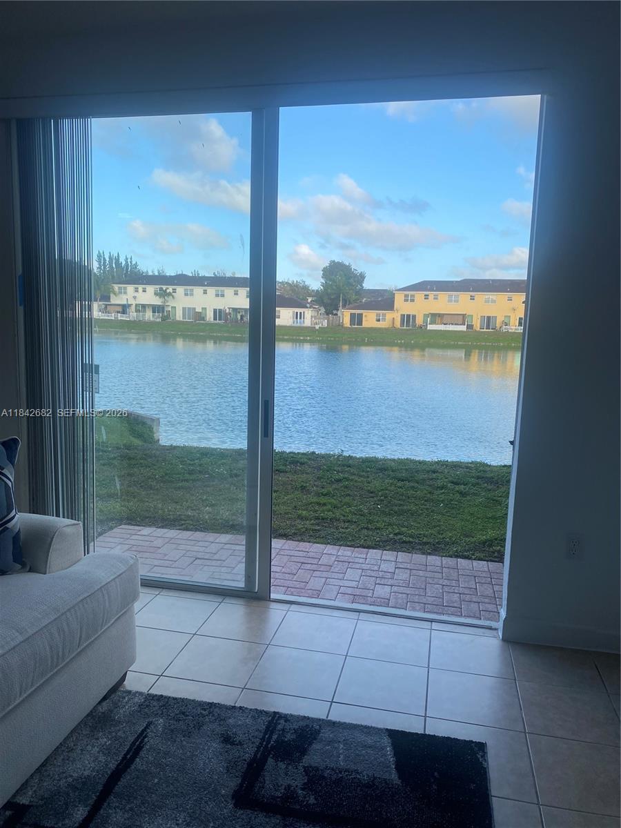 FLORIDIAN ISLES SOUTH - Residential