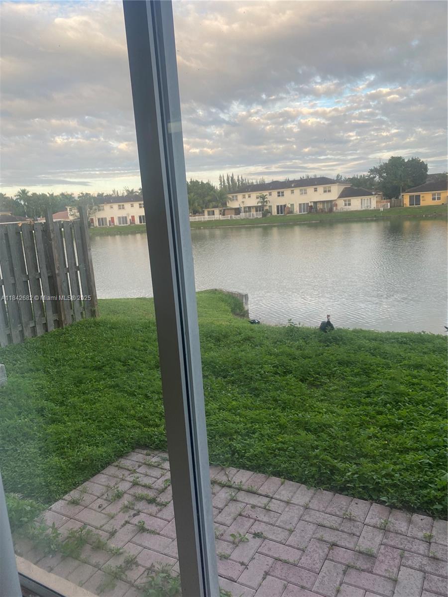 FLORIDIAN ISLES SOUTH - Residential