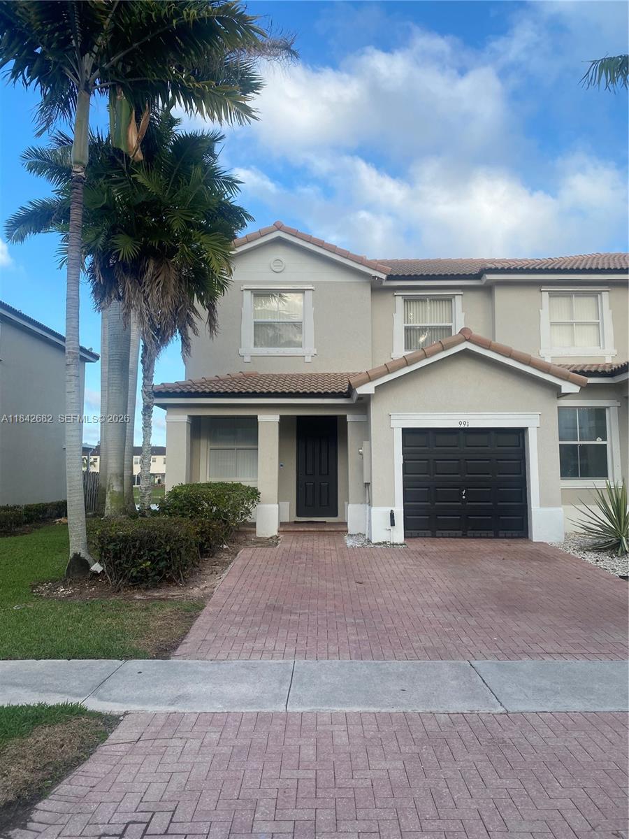 FLORIDIAN ISLES SOUTH - Residential