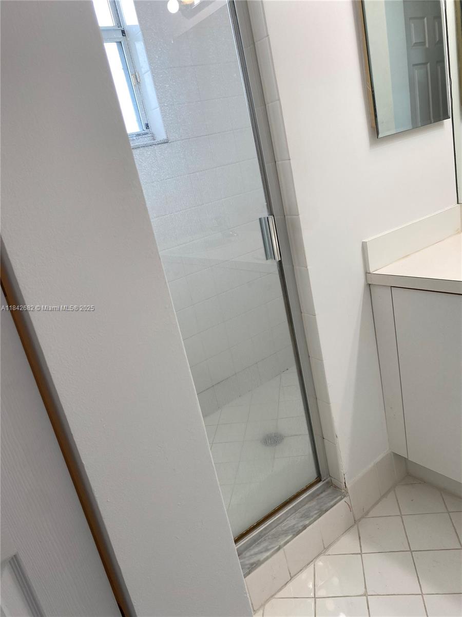 FLORIDIAN ISLES SOUTH - Residential