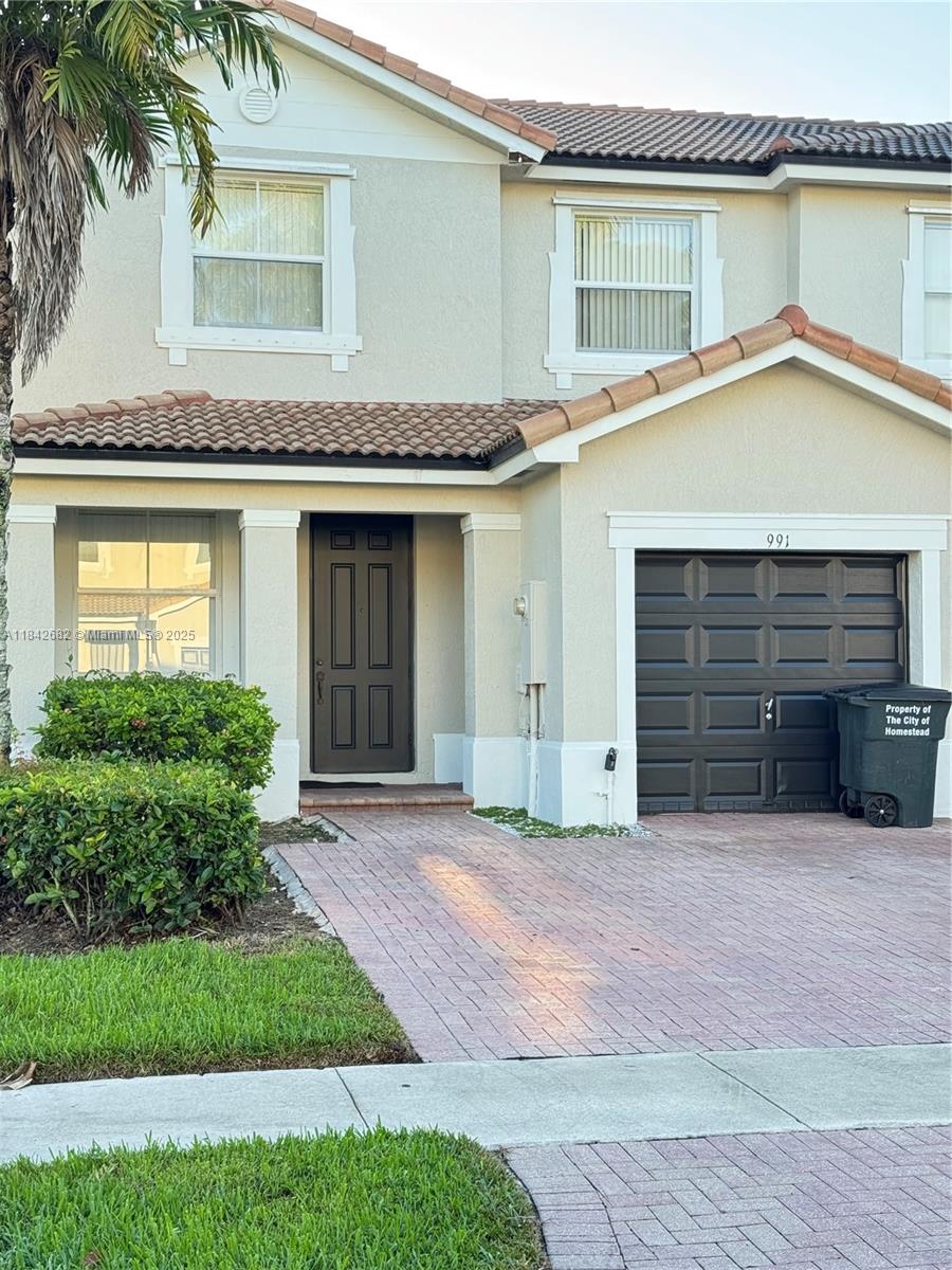 FLORIDIAN ISLES SOUTH - Residential