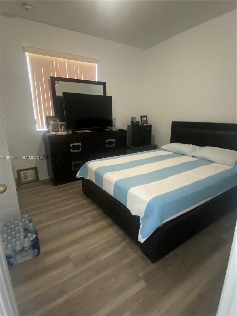 FLORIDIAN ISLES SOUTH - Residential