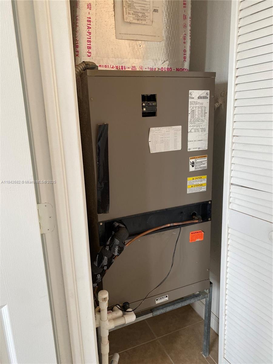 FLORIDIAN ISLES SOUTH - Residential