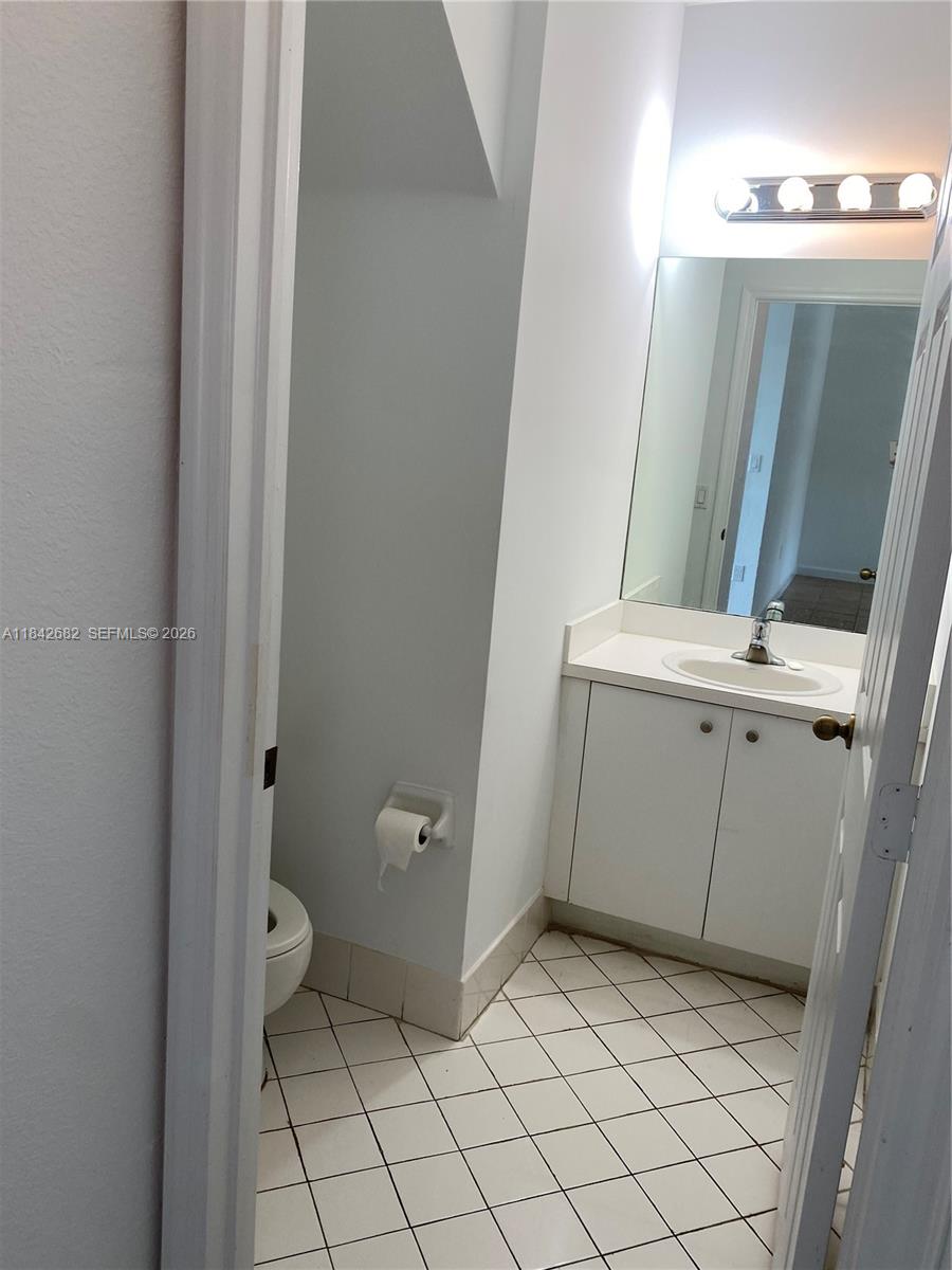 FLORIDIAN ISLES SOUTH - Residential